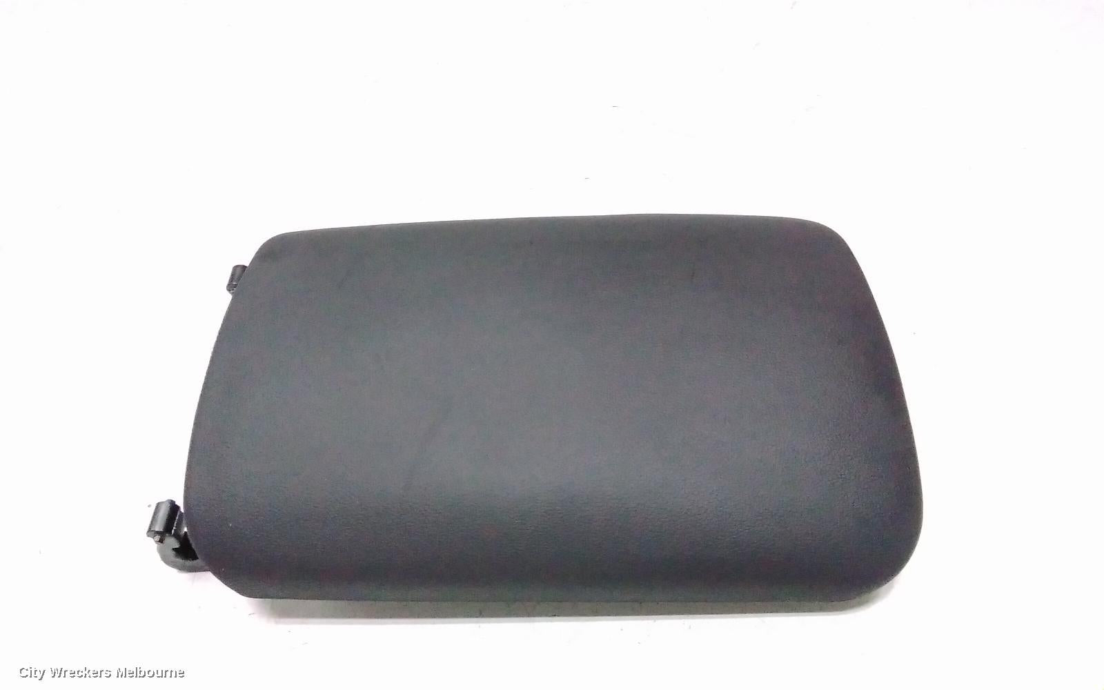 HOLDEN COMMODORE CONSOLE, VF, 05/2013 - 12/2017 - Image 1