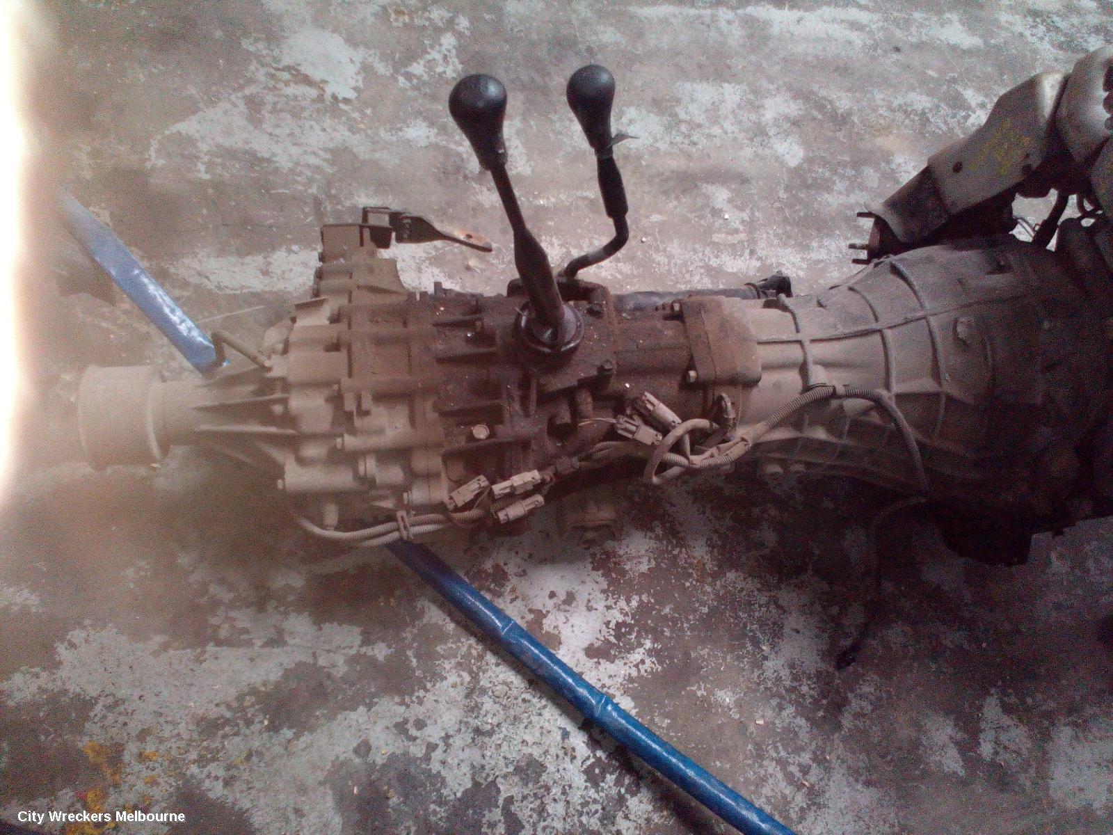 NISSAN NAVARA TRANS/GEARBOX, D22, MANUAL, 4WD, DIESEL, 2.5, YD25, TURBO, 5 SPEED, 01/2007 - 08/2015 - Image 2