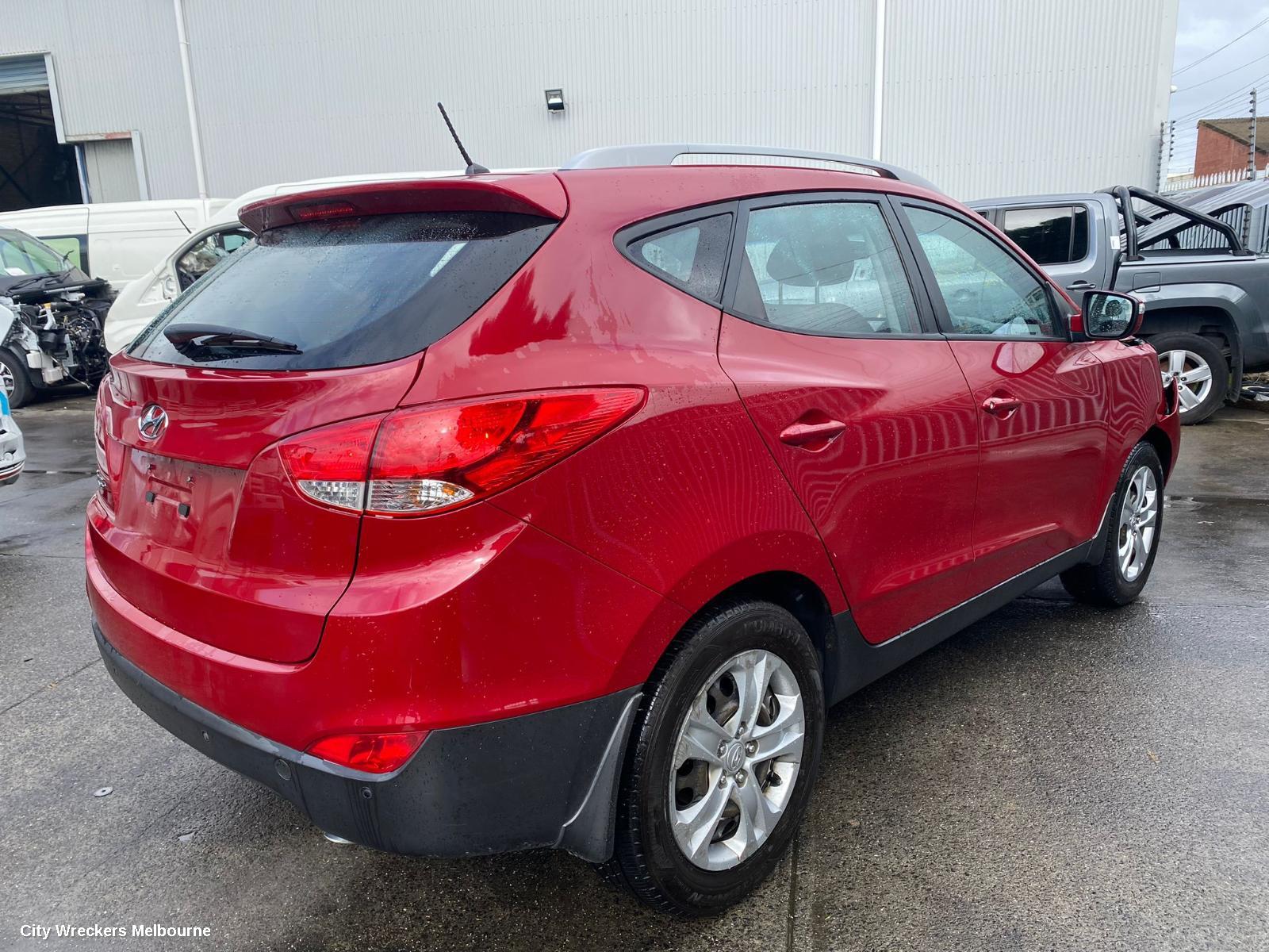 HYUNDAI IX35 LEFT REAR DOOR/SLIDING, LM SERIES, NON MOULD TYPE, 11/2009 - 01/2016 - Image 3