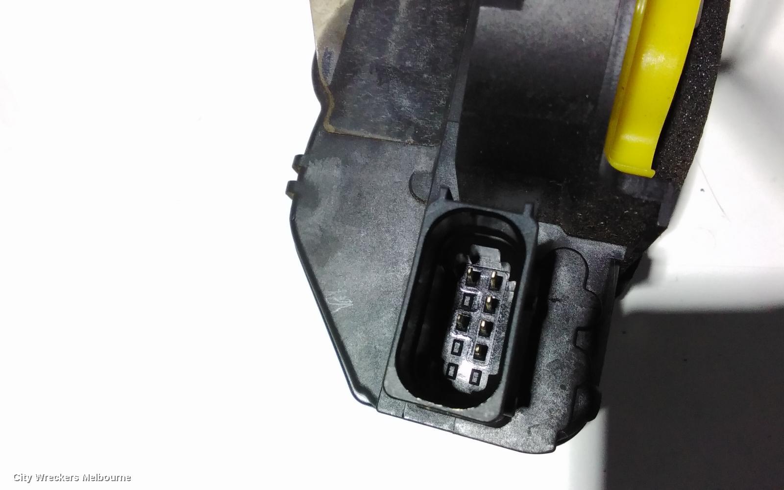 HOLDEN INSIGNIA DOOR/BOOT/GATE LOCK, LEFT FRONT DOOR LOCK, GA, 02/2015 - 01/2017 - Image 3