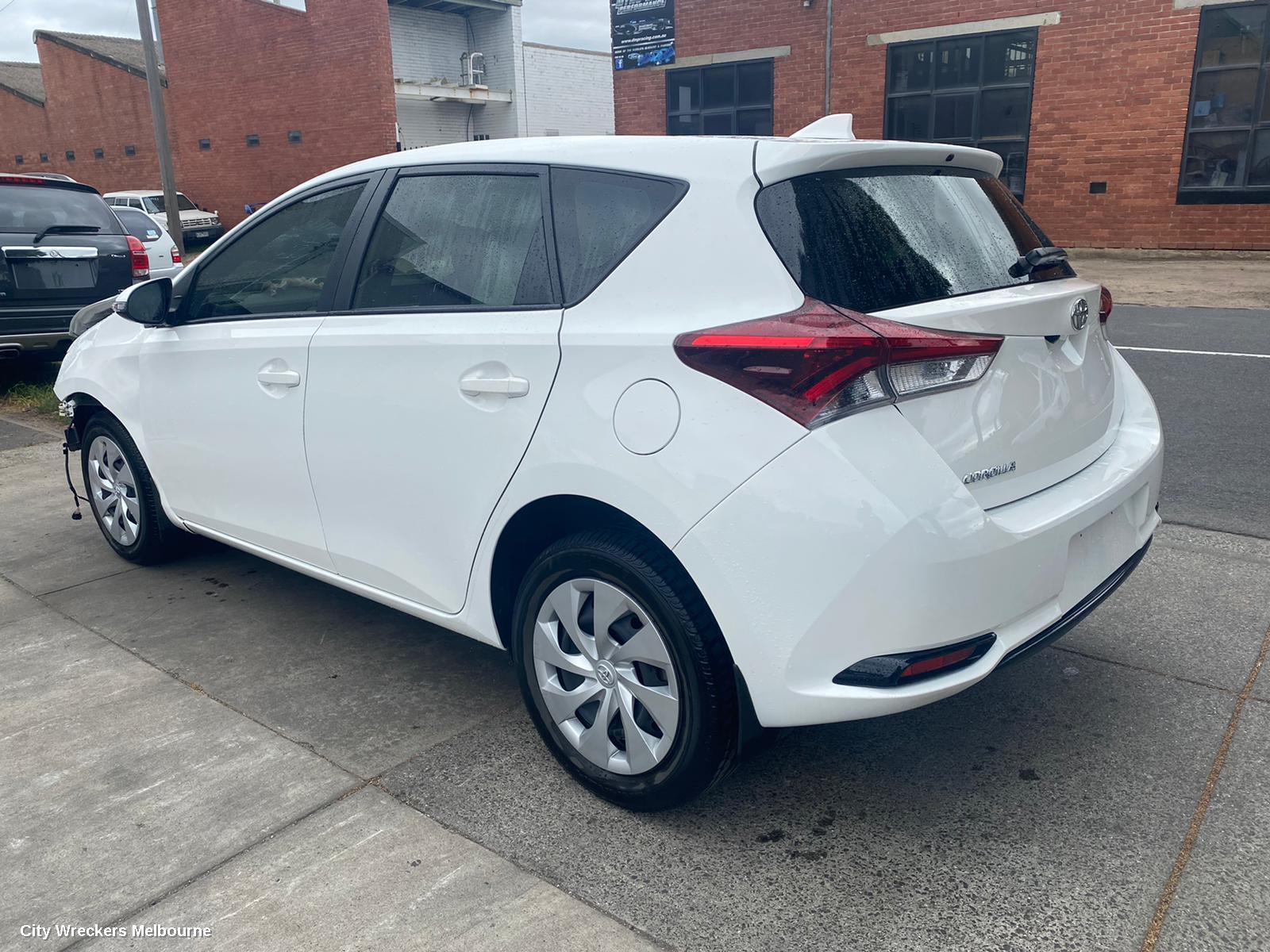 TOYOTA COROLLA REAR GARNISH, TAILGATE LAMP (LH SIDE), ZRE182R/ZWE186R, HATCH, 03/2015 - 06/2018 - Image 2