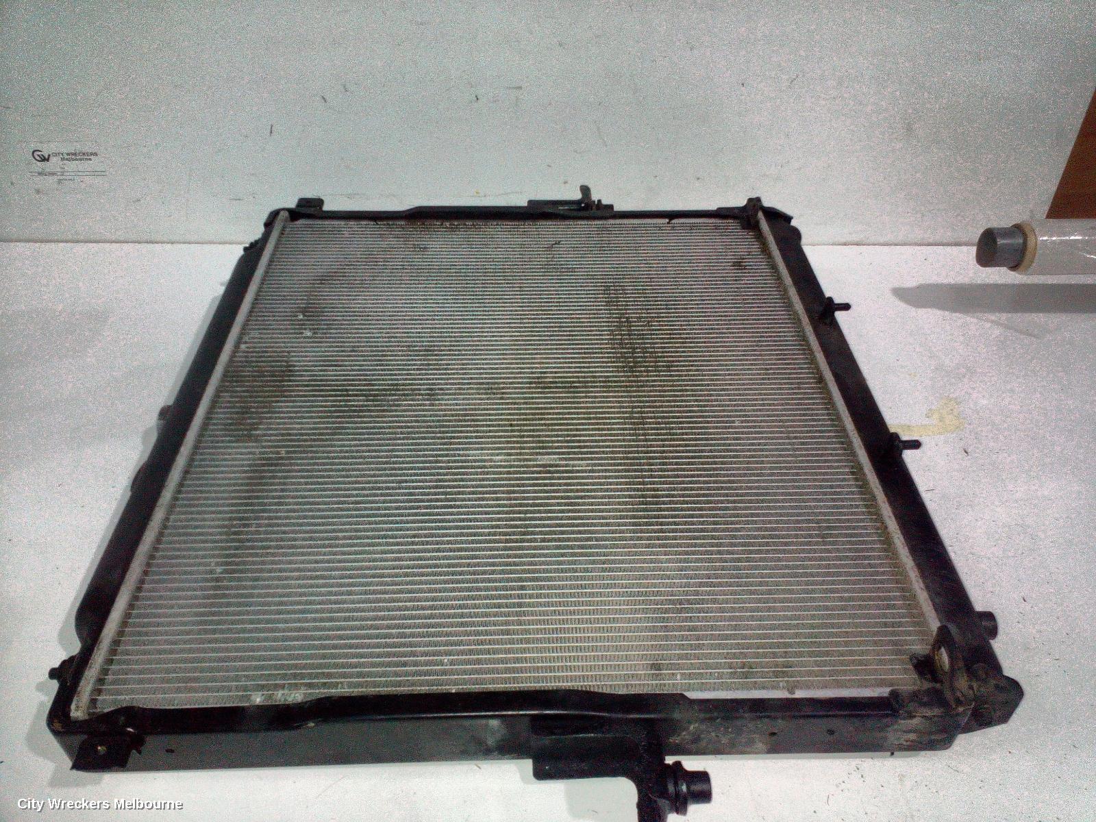 NISSAN NAVARA RADIATOR, D40 (VIN VSK), AUTO, 2.5, YD25, DIESEL, 09/2005 - 08/2015 - Image 3