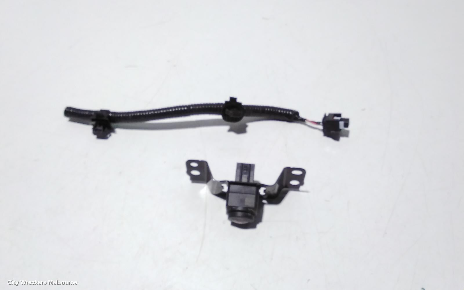 TOYOTA KLUGER REVERSE CAMERA, XU70 SERIES, 03/2021 ONWARDS - Image 1