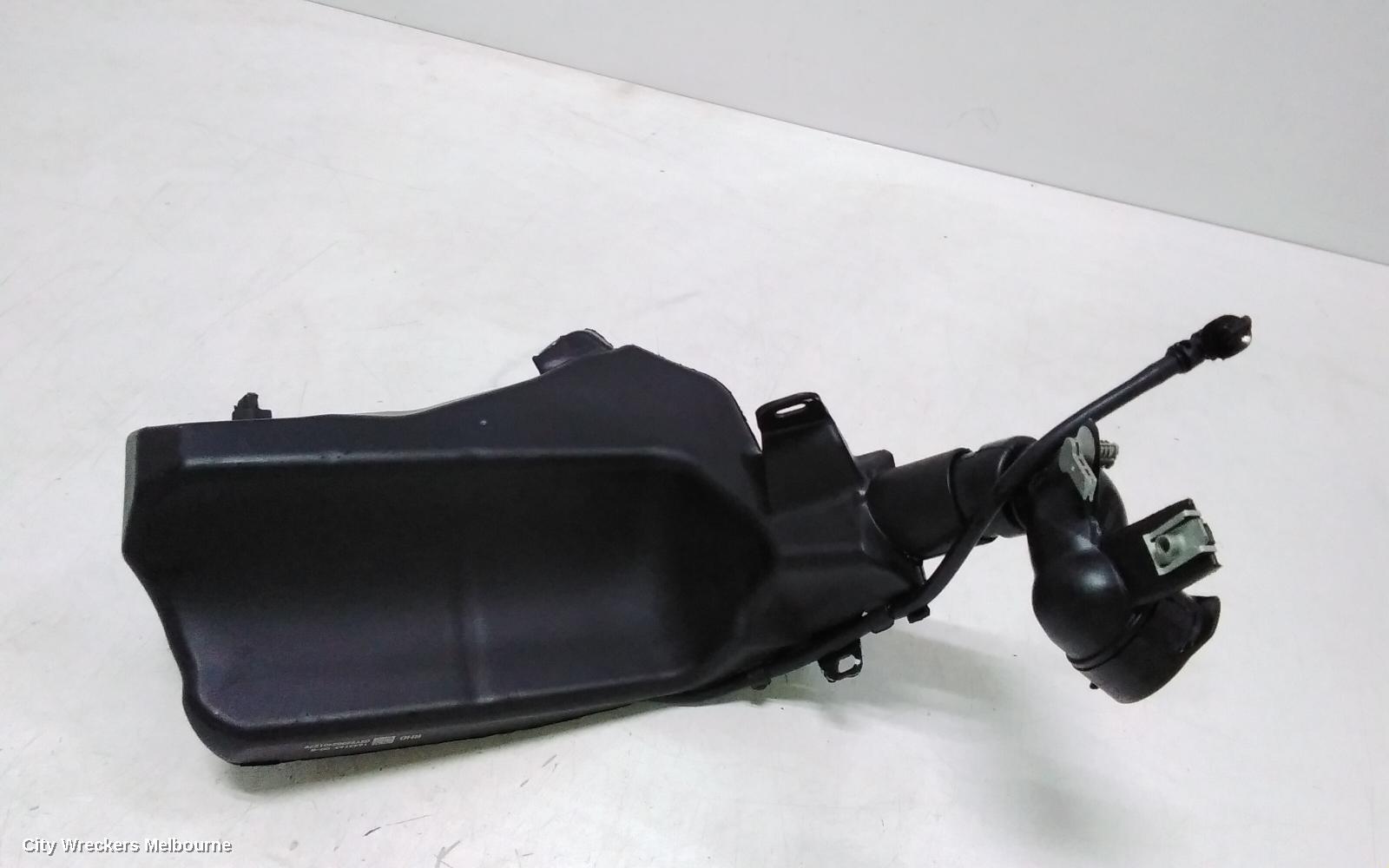 TESLA MODEL 3 WASHER BOTTLE, 1ST GEN, 06/2019 ONWARDS - Image 3