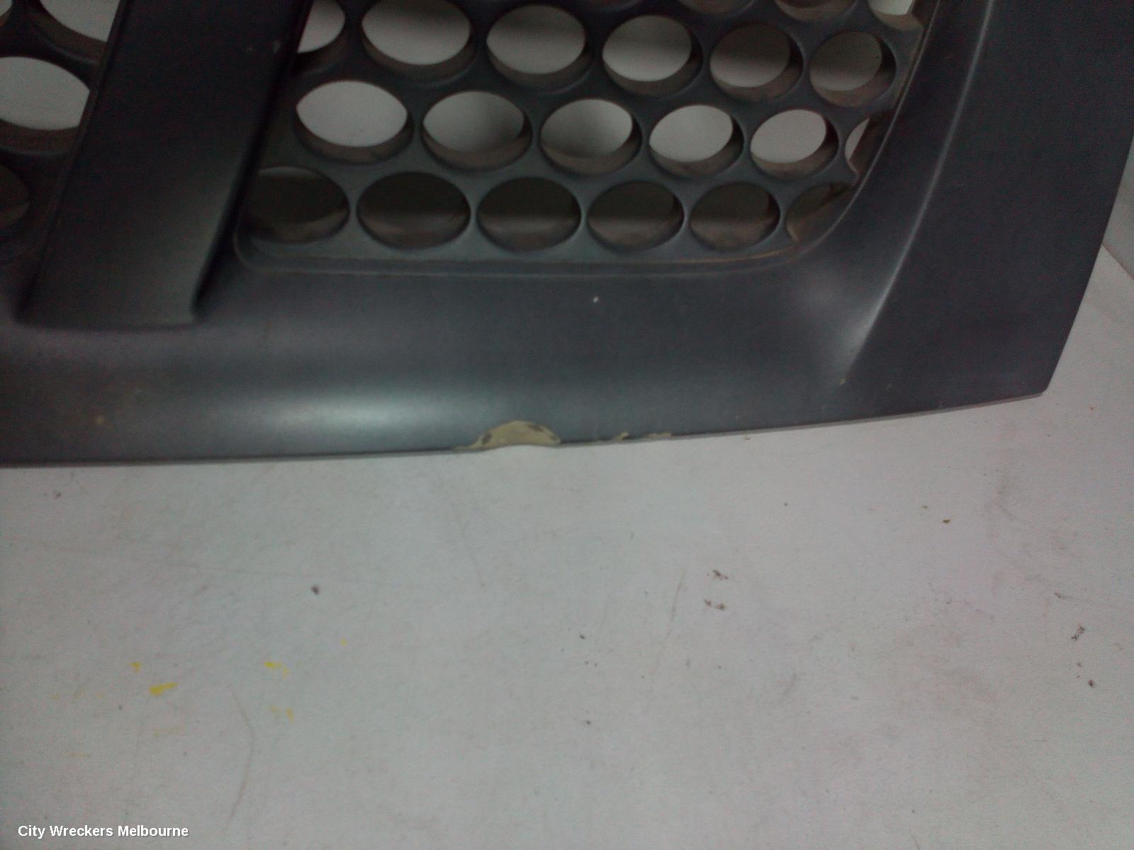 NISSAN NAVARA GRILLE, D40 (VIN VSK), RADIATOR GRILLE, BILLET STYLE TYPE, 09/2005 - 01/2010 - Image 3