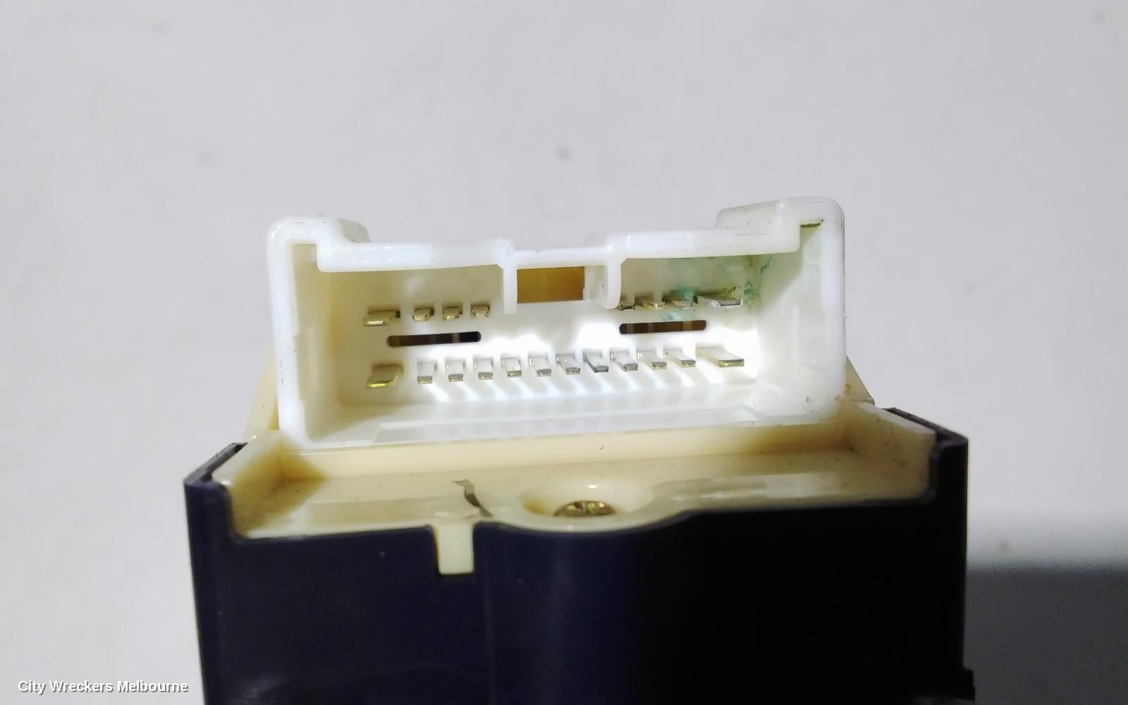 TOYOTA TARAGO PWR DR WIND SWITCH, RH FRONT (MASTER SWITCH), ACR30, 2DR, 06/2000 - 02/2006 - Image 3