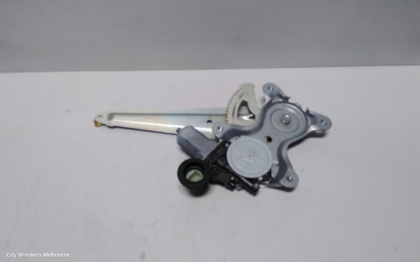 TOYOTA CAMRY LEFT REAR WND REG/MOTOR, ASV50/AVV50, POWER, 12/2011 - 10/2017 - Image 2