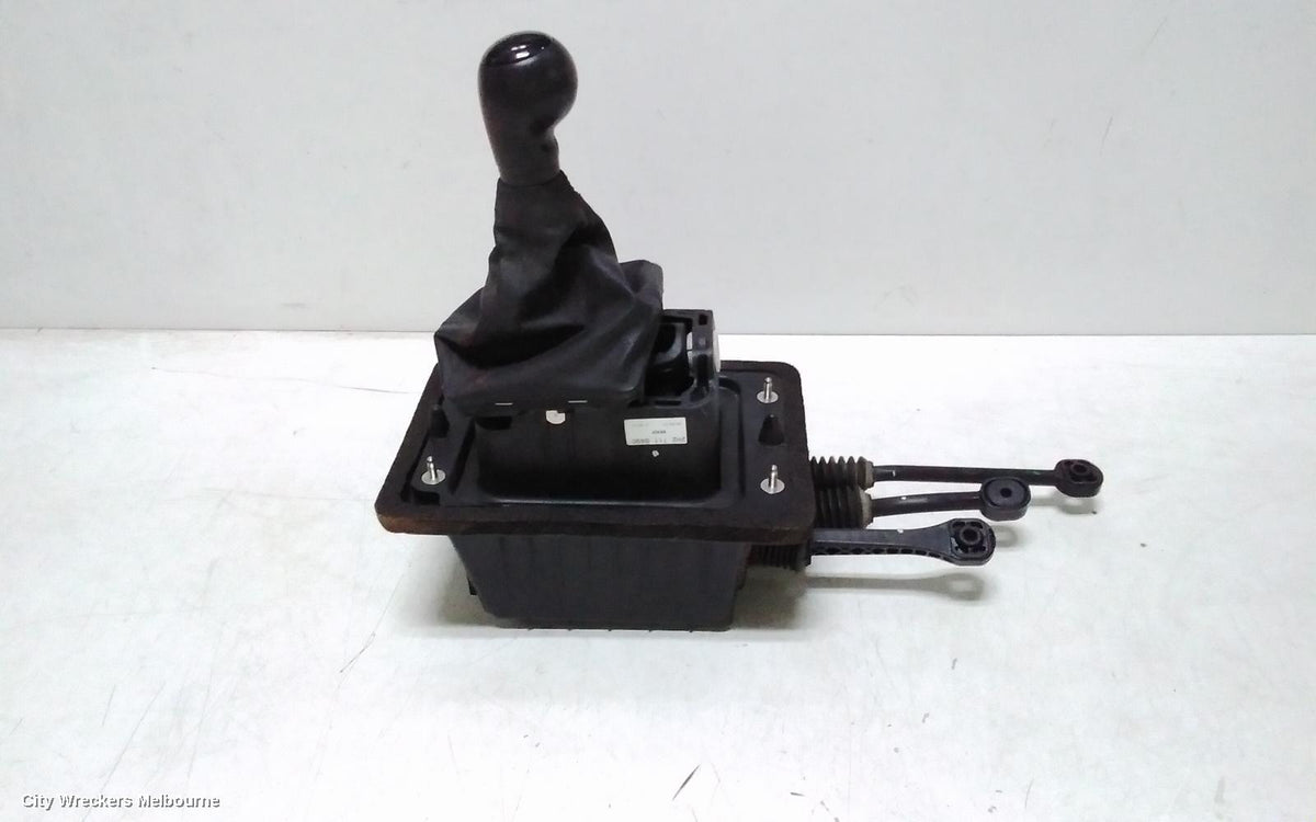 VOLKSWAGEN AMAROK GEAR STICK/SHIFTER, GEAR SHIFTER, MANUAL T/M TYPE, 2H, 10/2010 - 09/2022 - Image 1
