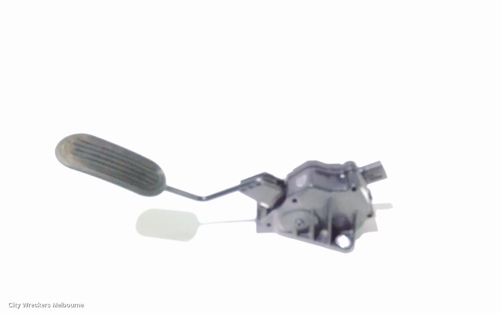 TOYOTA HILUX PEDAL ASSEMBLY, ACCELERATOR PEDAL, 09/2015 - 05/2020 - Image 3