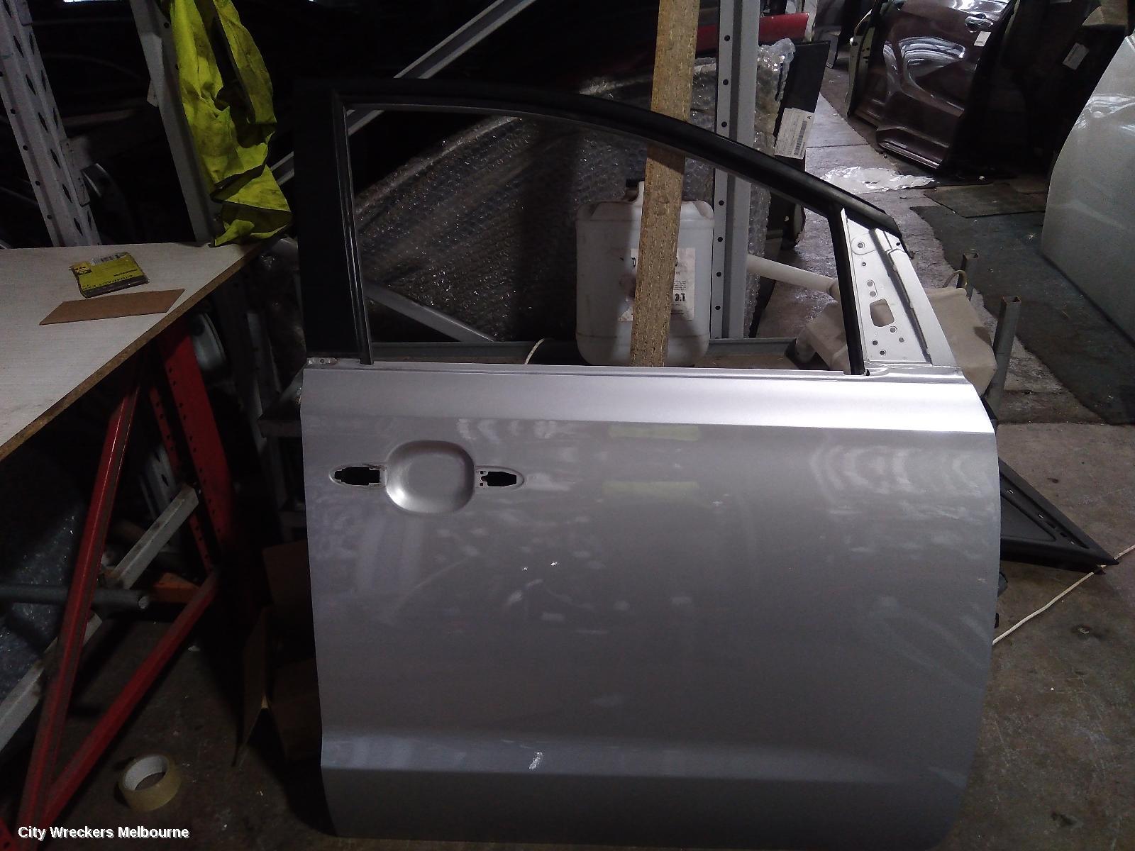 KIA CARNIVAL/GRAND CARNIVAL RIGHT FRONT DOOR, YP, 02/2015 - 10/2020 - Image 1