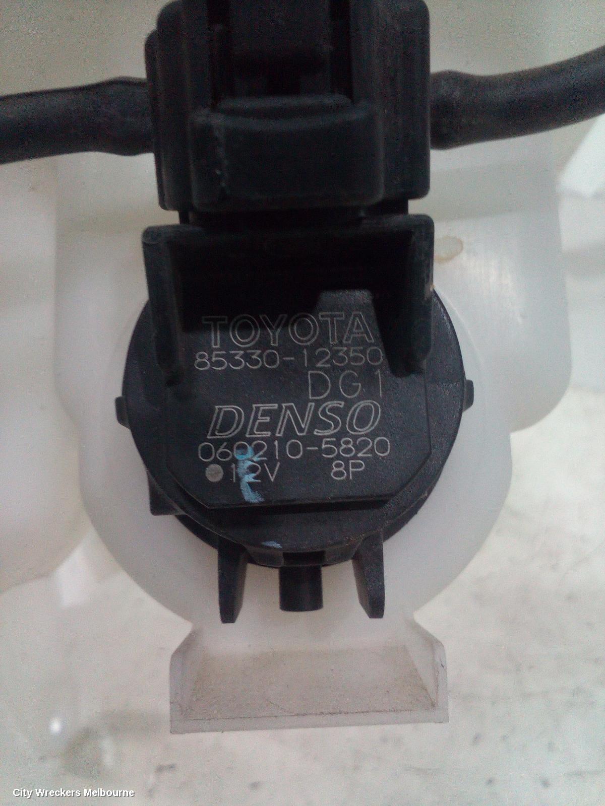 TOYOTA COROLLA WASHER BOTTLE, ZRE182R, HATCH, NON H/LAMP WASHER TYPE, 10/2012 - 06/2018 - Image 2