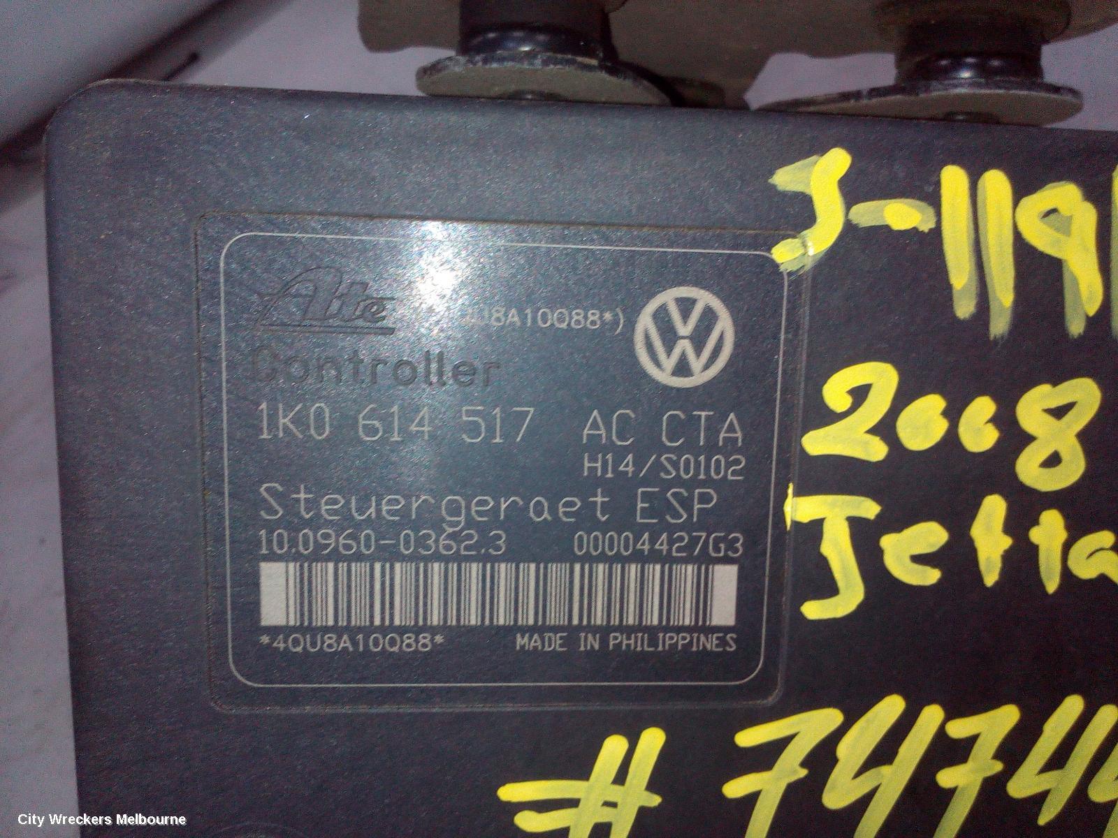 VOLKSWAGEN JETTA ABS PUMP/MODULATOR, 1KM, ON MOTOR P/N 1K0614517AC, 02/2006 - 07/2011 - Image 1