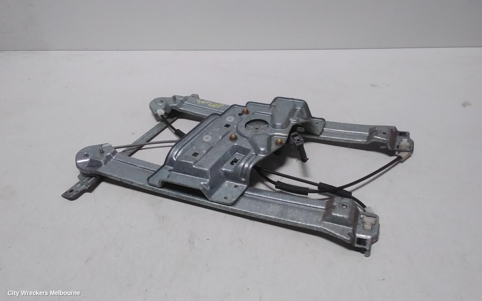 MITSUBISHI 380 LEFT FRONT WINDOW REG/MOTOR, DB, ELECTRIC, 09/2005 - 03/2008 - Image 2