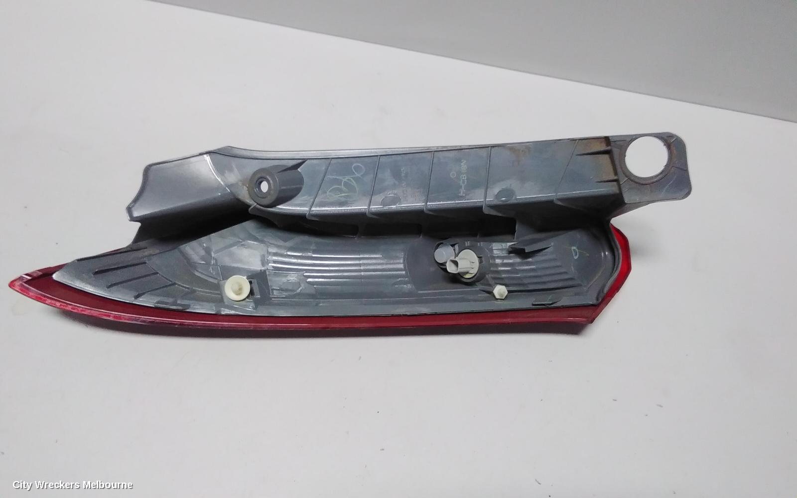 HONDA CRV RIGHT TAILLIGHT, RM, UPPER, PETROL TYPE, 11/2012 - 10/2014 - Image 3