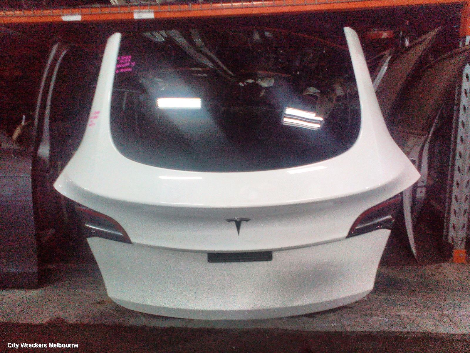 TESLA MODEL Y BOOTLID/TAILGATE, 1ST GEN, TAILGATE, 03/2022 ONWARDS - Image 3