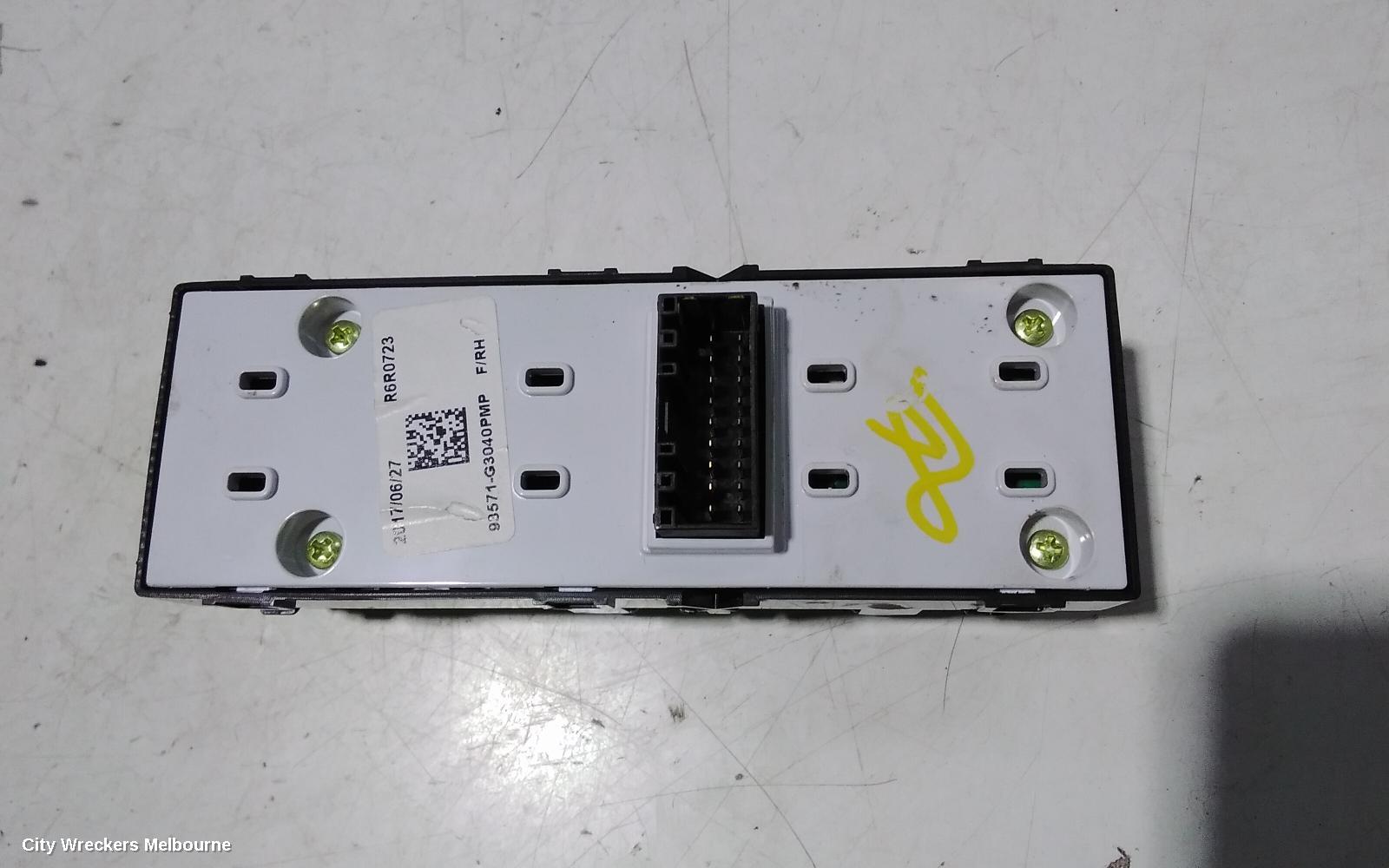TOYOTA COROLLA PWR DR WIND SWITCH, RH FRONT (MASTER SWITCH), ZRE182R, HATCH, STANDARD, 03/2015 - 06/2018 - Image 3