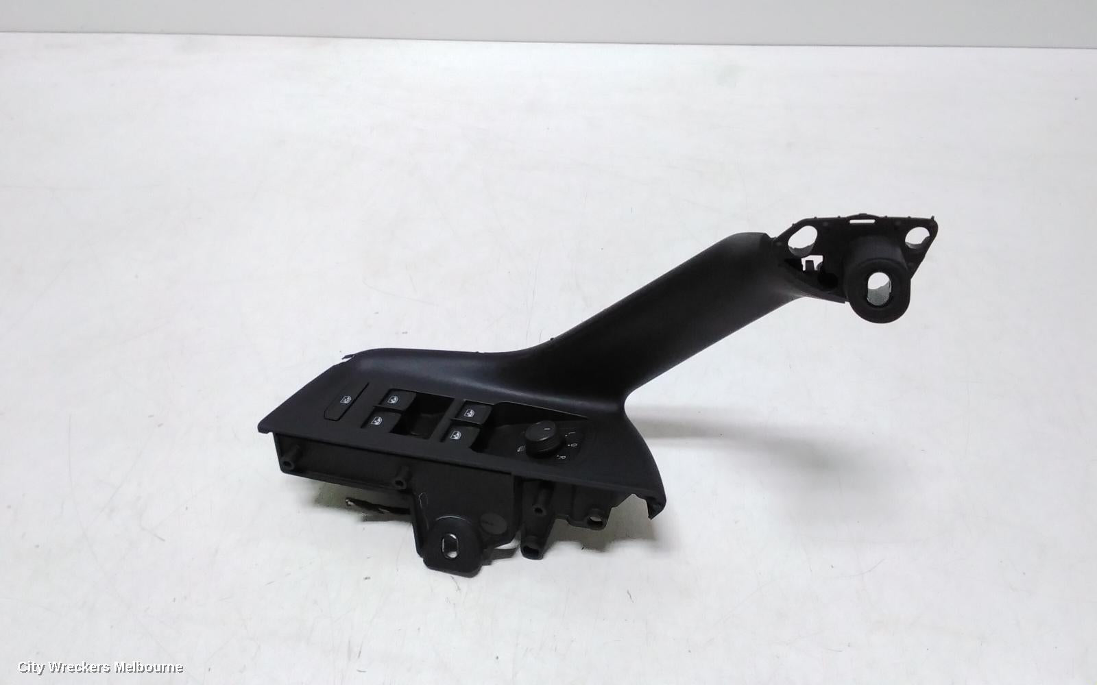 VOLKSWAGEN PASSAT PWR DR WIND SWITCH, RH FRONT (MASTER SWITCH), NON POWER FOLD TYPE, B8/MK7, 06/2015 ONWARDS - Image 1