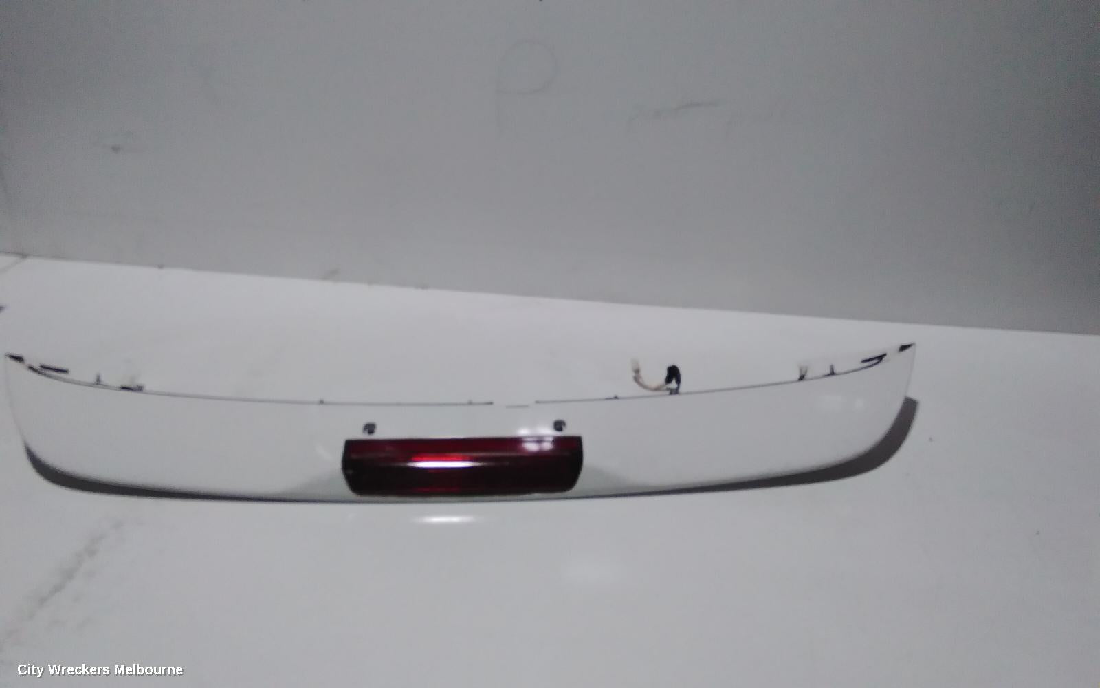 TOYOTA TARAGO REAR SPOILER, ACR30, (TAILGATE), 06/2000 - 02/2006 - Image 2