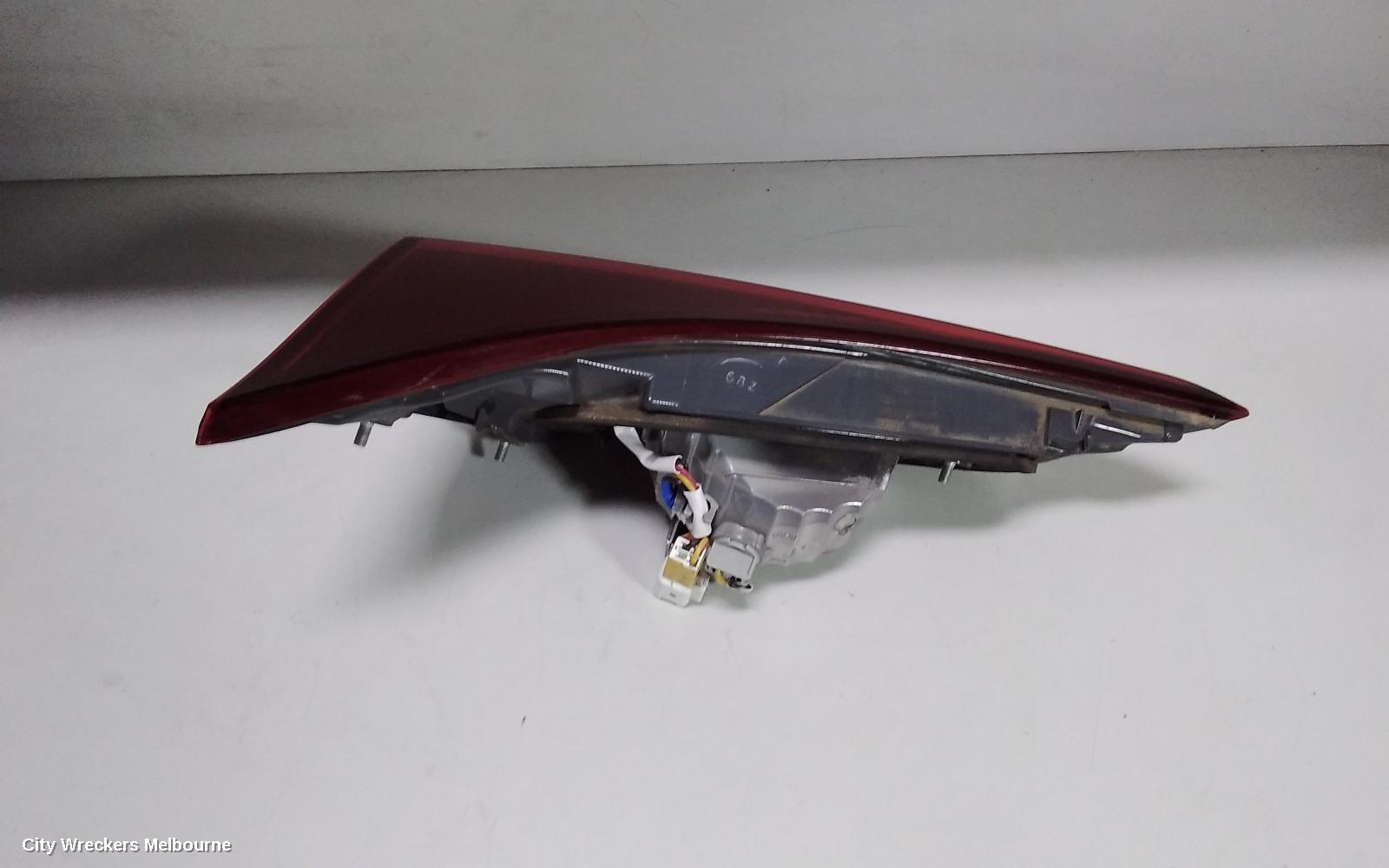 TOYOTA COROLLA REAR GARNISH, TAILGATE LAMP (RH SIDE), ZRE182R/ZWE186R, HATCH, 03/2015 - 06/2018 - Image 3