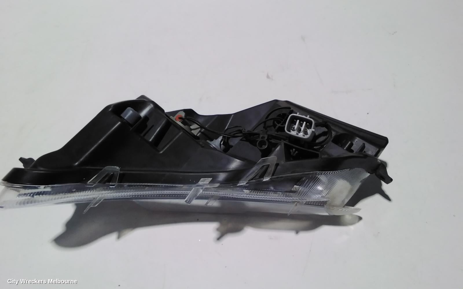 TOYOTA CAMRY RIGHT INDICATOR/FOG/SIDE, BUMPER FLASHER, ASV50/AVV50, 05/2015 - 10/2017 - Image 3