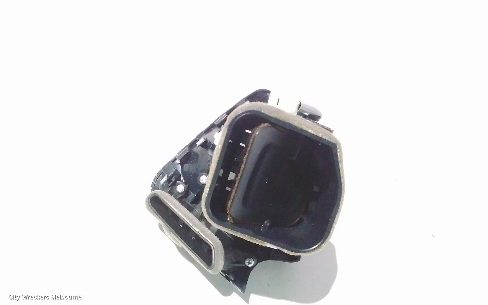 LEXUS IS250/IS250C, GSE20R 11/2005 - 07/2013, RH AIRVENT: 91445 - Image 3