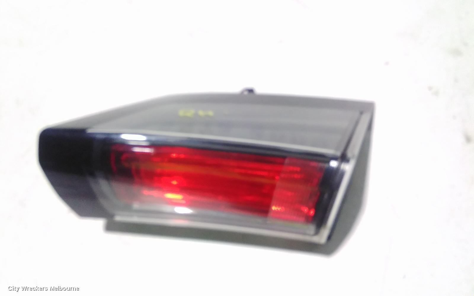 HONDA CIVIC REAR GARNISH, TAILGATE LAMP (RH SIDE), 10TH GEN, HATCH, 02/2017 ONWARDS - Image 3