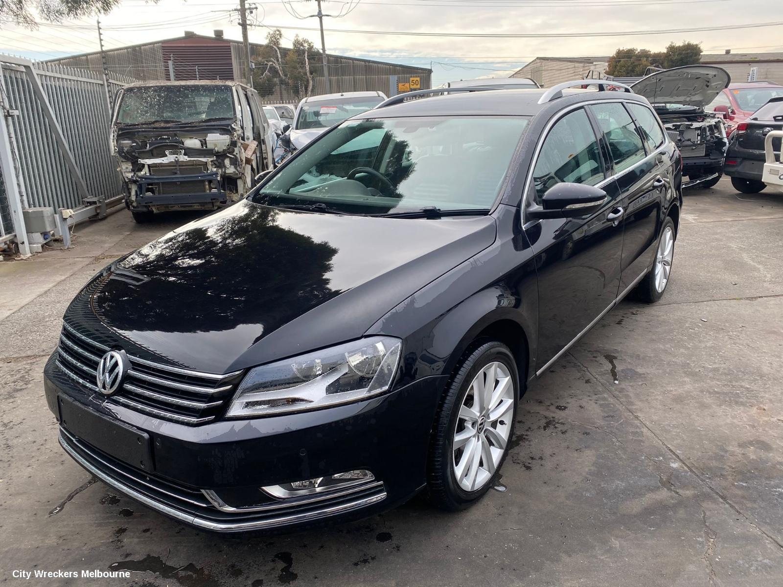VOLKSWAGEN PASSAT WASHER BOTTLE, 3C/MK6 B7, ALLTRACK/SEDAN/WAGON, NON H/LAMP WASHER TYPE, 09/2010 - 05/2015 - Image 1