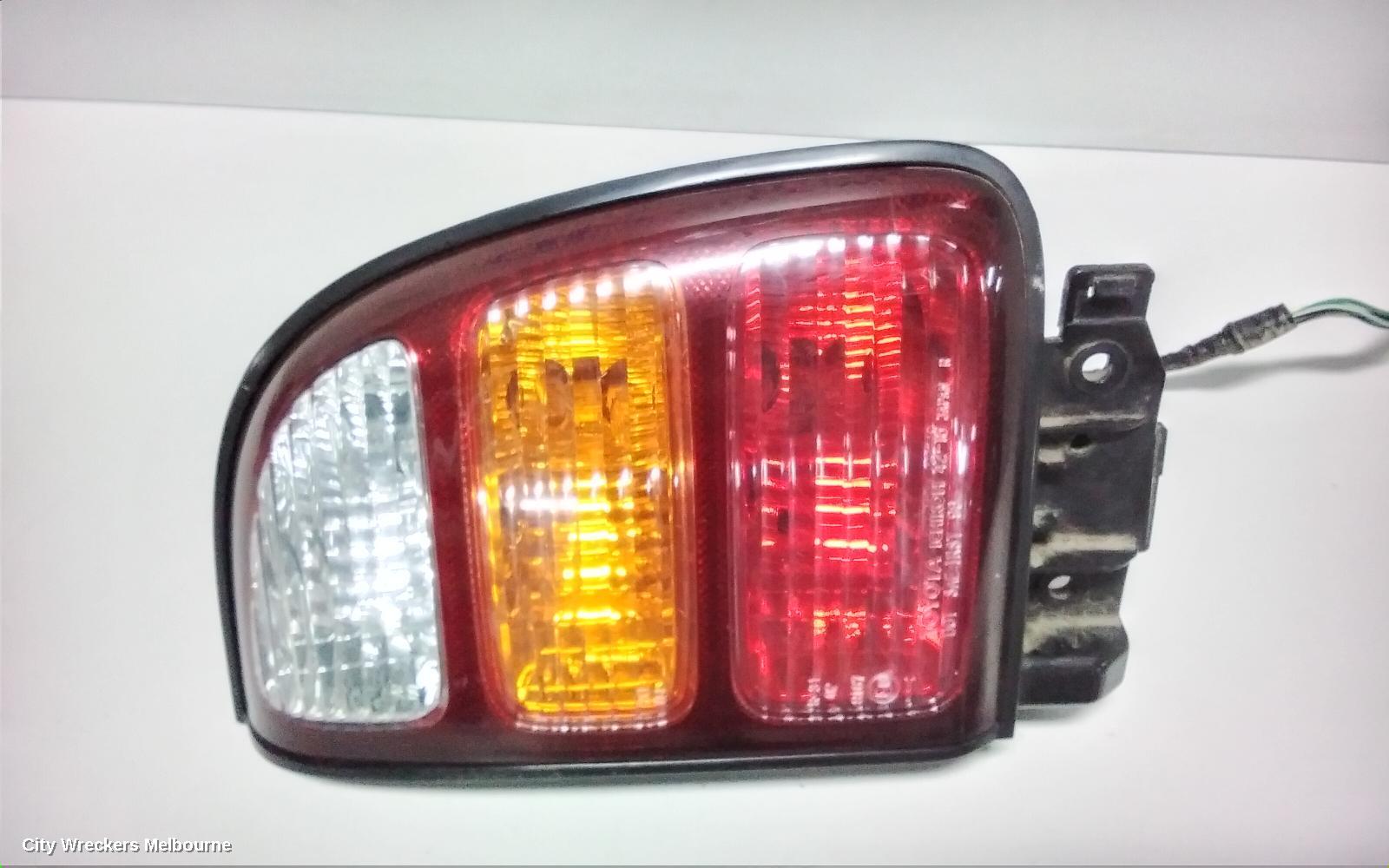 TOYOTA RAV4 RIGHT TAILLIGHT, SXA1#R, LENS 42-18, 10/1997 - 06/2000 - Image 2