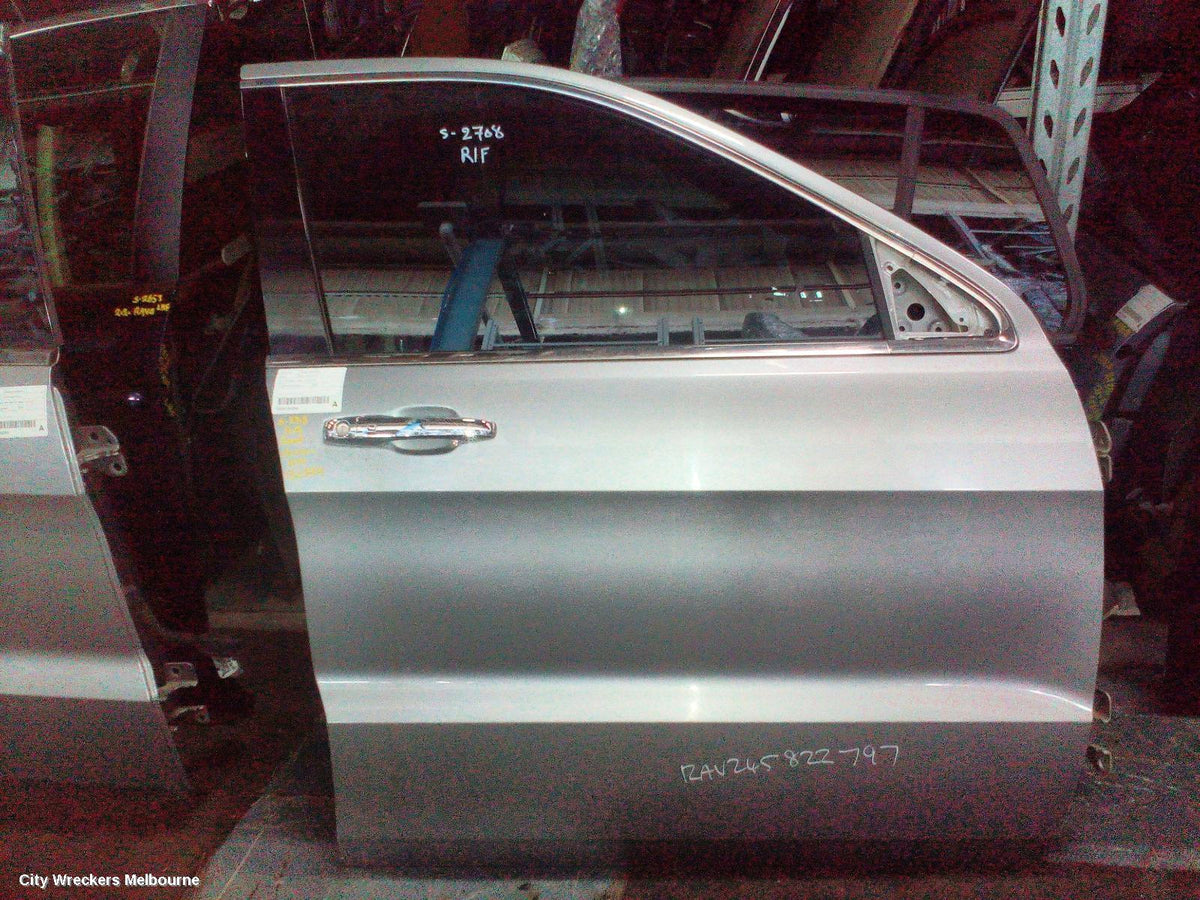 JEEP GRANDCHEROKEE RIGHT FRONT DOOR, WK, NON MOULD TYPE, 10/2010 - 02/2022 - Image 1