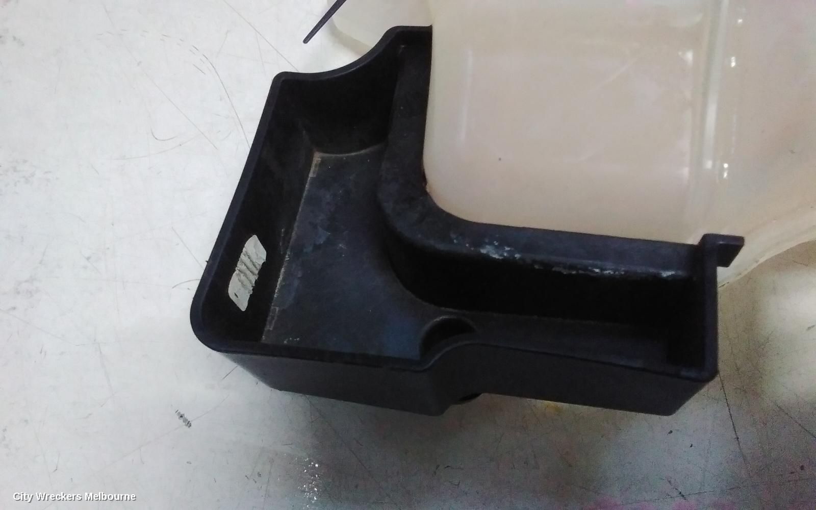 LDV DELIVER 9 OVERFLOW BOTTLE, SECONDARY, INTERCOOLER OVERFLOW (REAR), 07/2021 ONWARDS - Image 3