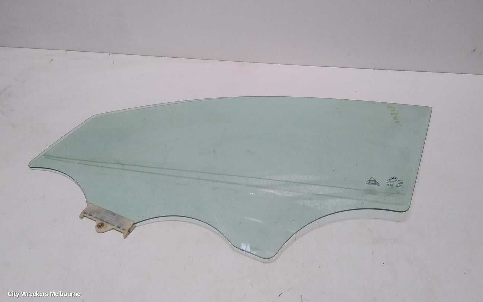 HYUNDAI TUCSON LEFT FRONT DOOR WINDOW, TL, 07/2015 - 01/2021 - Image 2