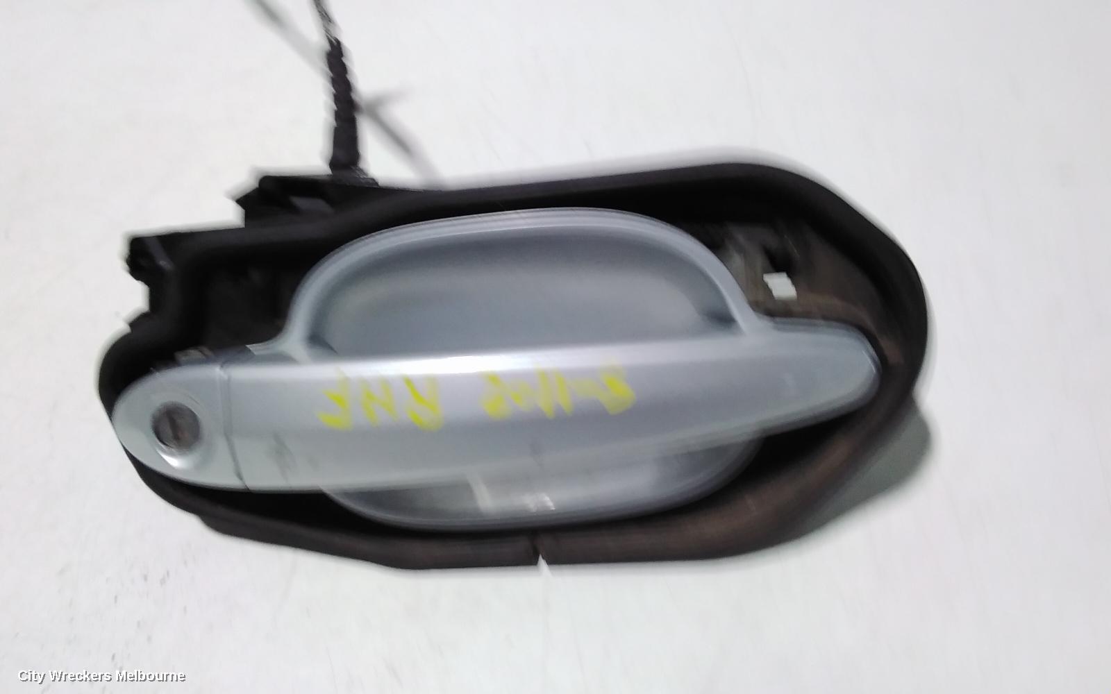 BMW 5 SERIES DOOR HANDLE, OUTER, RH FRONT, STANDARD TYPE, E60, 10/2003 - 04/2010 - Image 2
