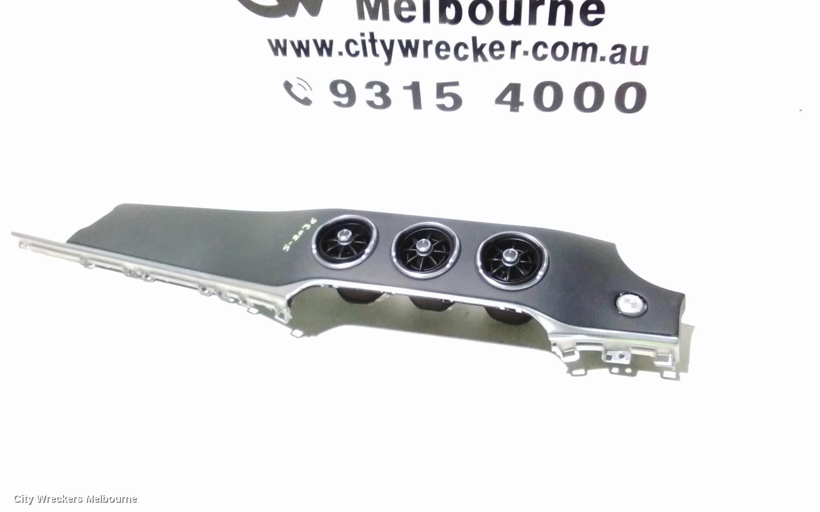 KIA STINGER, CK, 06/2017 - 04/2023, CENTRE AIRVENT WITH PUSH BOTTON: 106805 - Image 3