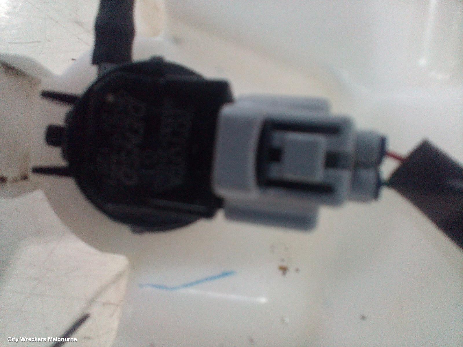 TOYOTA CAMRY WASHER BOTTLE, ASV50/AVV50, 12/2011 - 10/2017 - Image 2