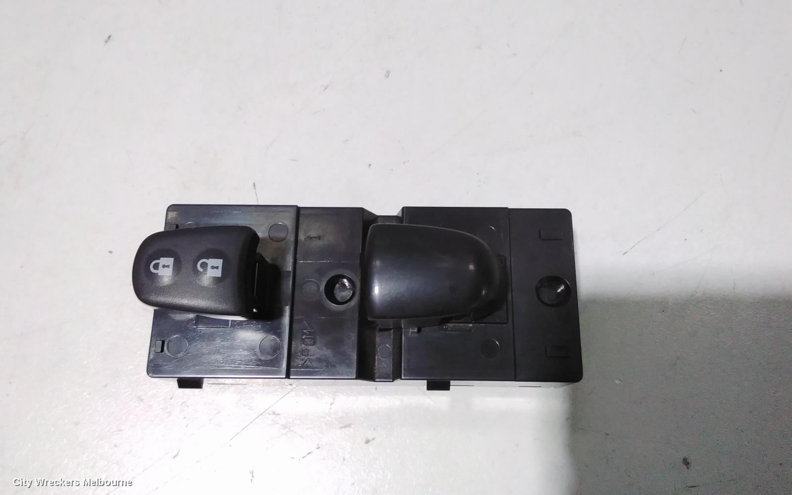 NISSAN JUKE PWR DR WIND SWITCH, RH FRONT (MASTER SWITCH), F15, 06/2010 - 12/2019 - Image 2