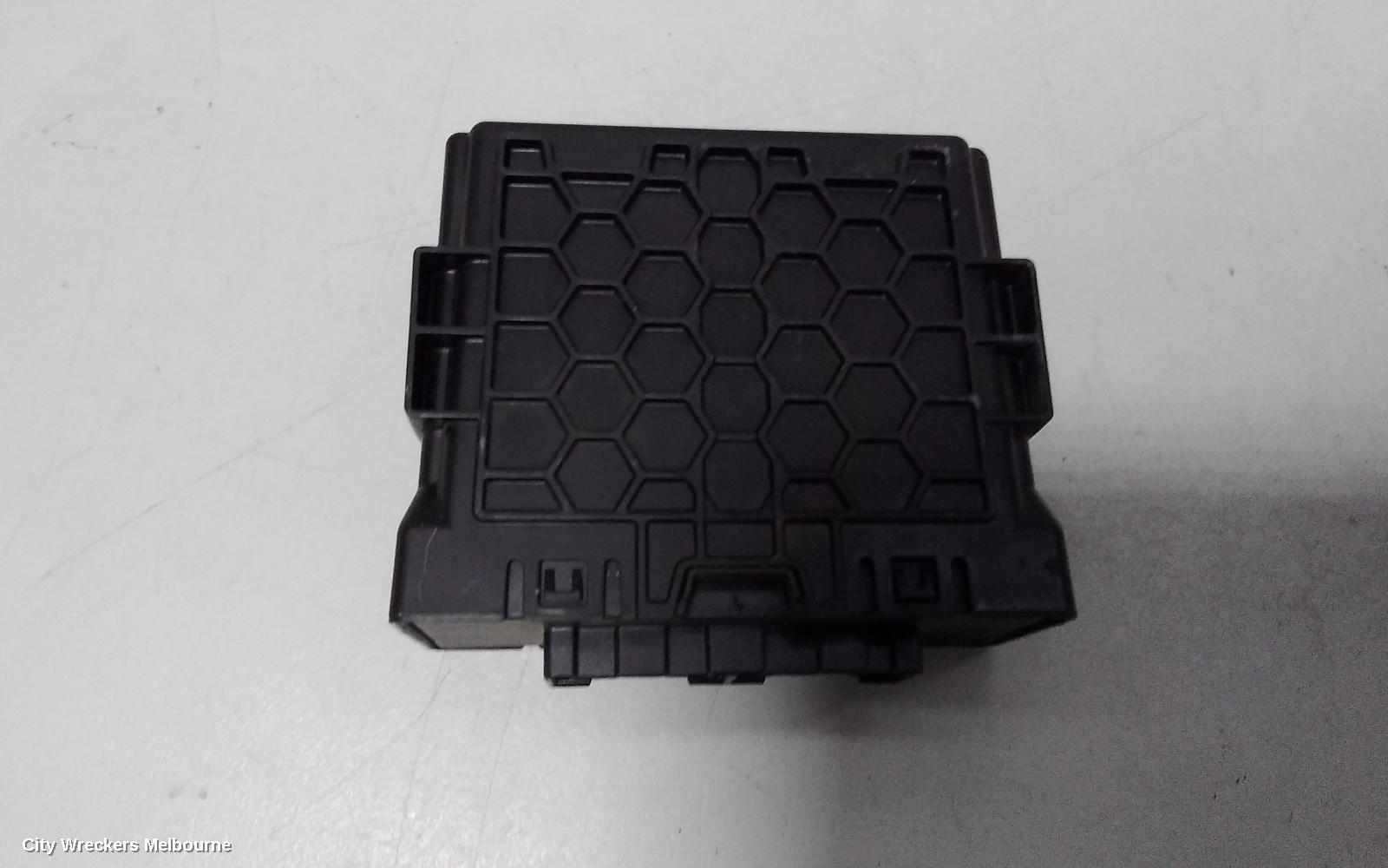 HOLDEN COLORADO, RG, 06/2012 - 12/2020, PARK ASSIST CONTROL MODULE - 1352 4298: 64222 - Image 3