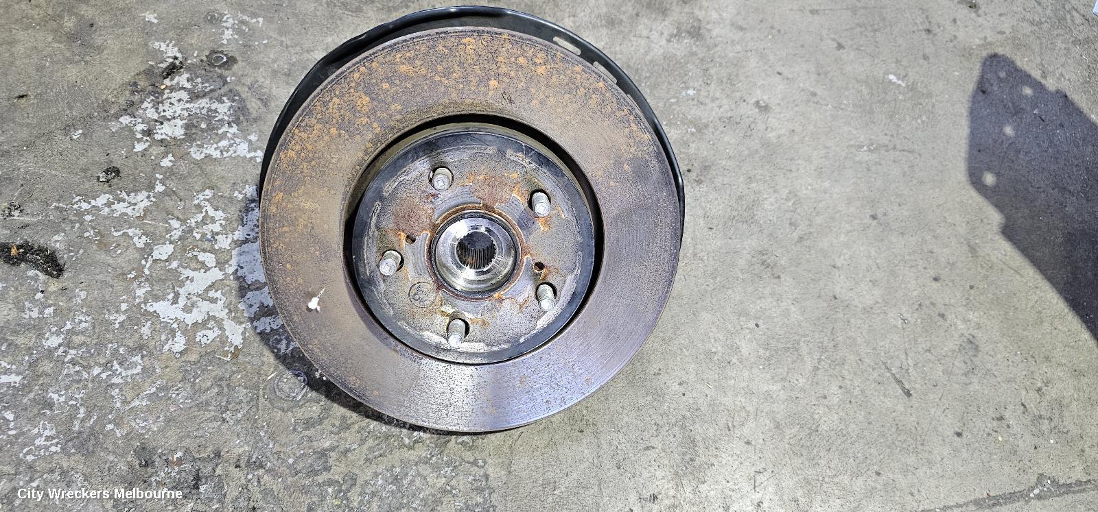 BMW 3 SERIES LEFT FRONT HUB ASSEMBLY, E90, SEDAN, 03/2005 - 01/2012 - Image 2
