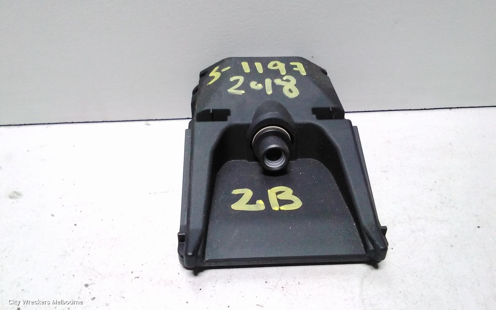 HOLDEN COMMODORE REVERSE CAMERA, FRONT CAMERA (WINDSCREEN MOUNTED), ZB, 10/2017 - 12/2020 - Image 2