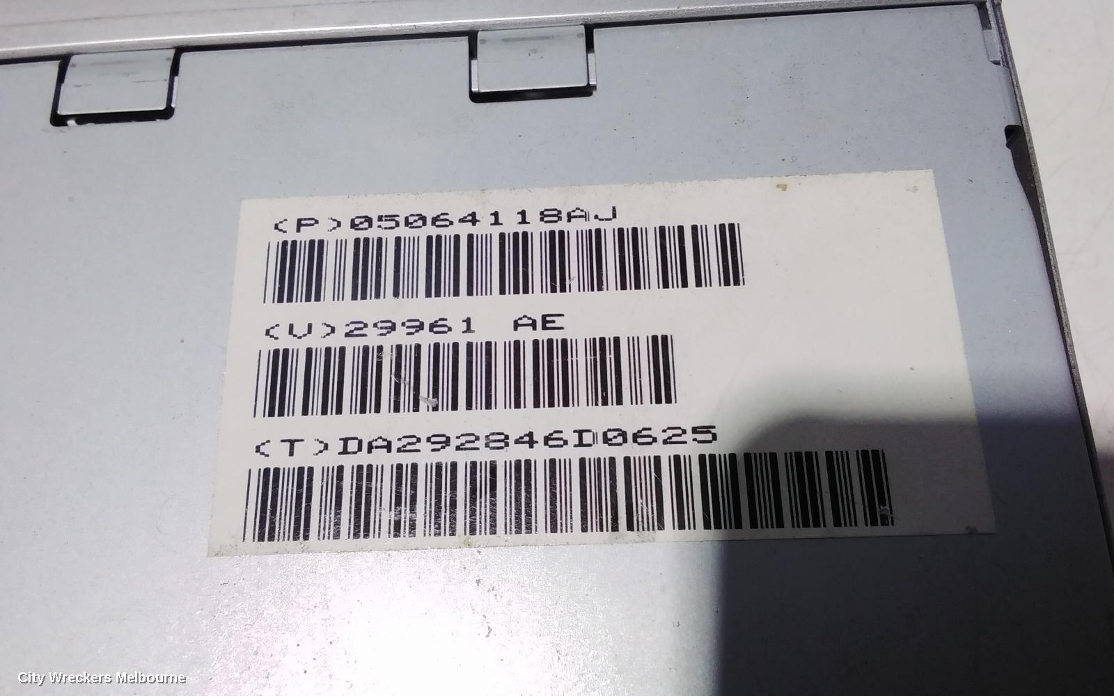 CHRYSLER 300C RADIO/CD/DVD/SAT/TV, AMPLIFIER, HEMI TYPE, 11/2005 - 12/2011 - Image 2