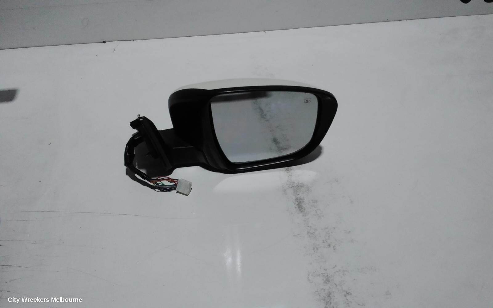NISSAN XTRAIL RIGHT DOOR MIRROR, T32, TL/TI/ST-L, W/ CAMERA TYPE, 02/2014 ONWARDS - Image 3