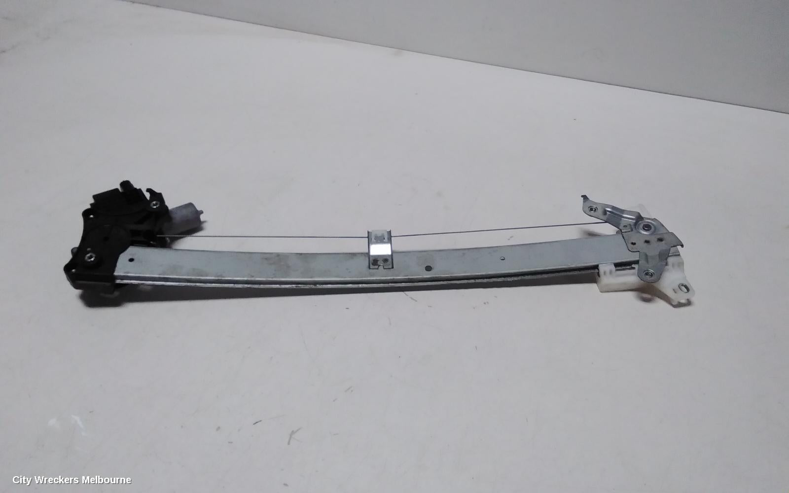 SUBARU FORESTER RIGHT FRONT WINDOW REG/MOTOR, SK, 08/2018 - 11/2024 - Image 3
