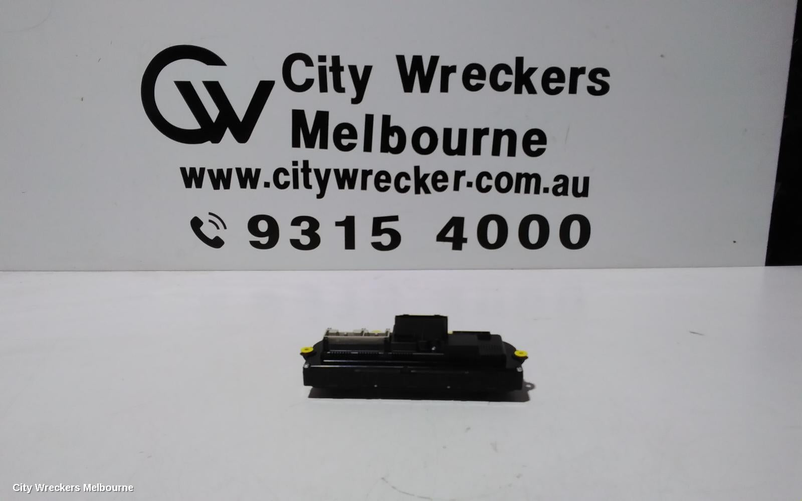 VOLKSWAGEN AMAROK HEATER/AC CONTROLS, NON CLIMATE CONTROL TYPE, 2H, 12/2010 ONWARDS - Image 3