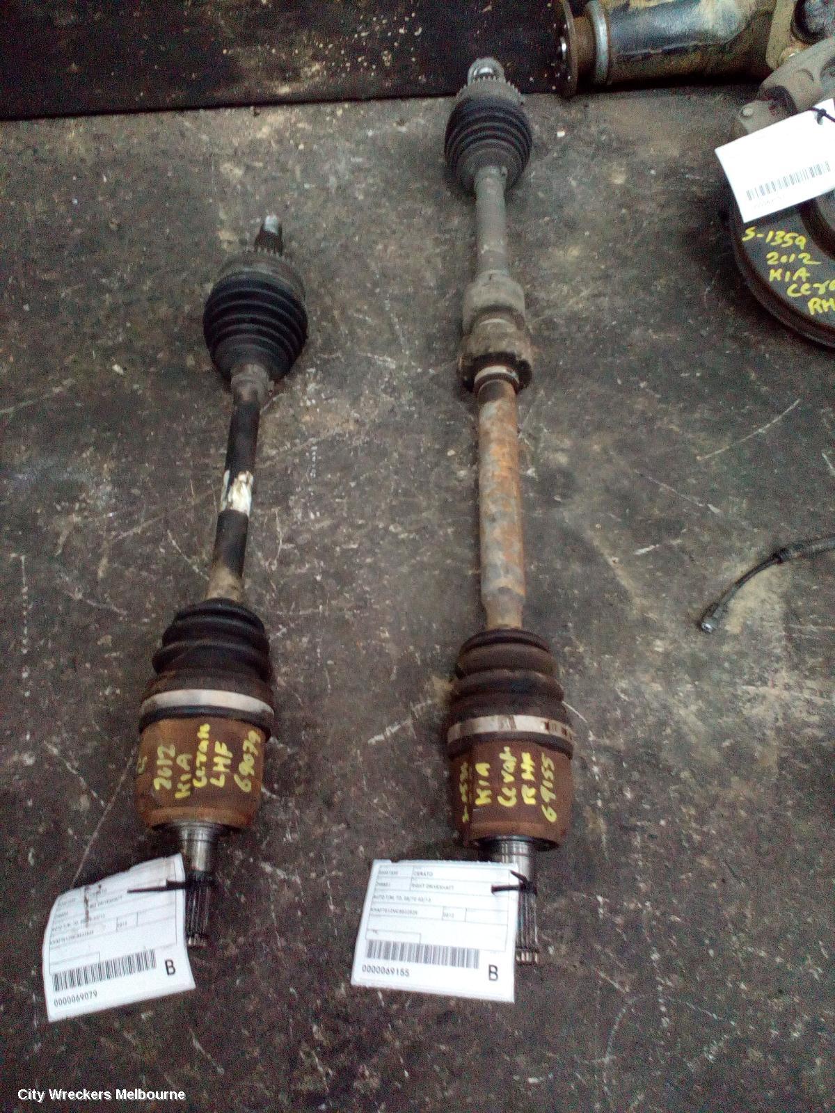 KIA CERATO LEFT DRIVESHAFT, AUTO T/M, TD, 08/2010 - 03/2013 - Image 2