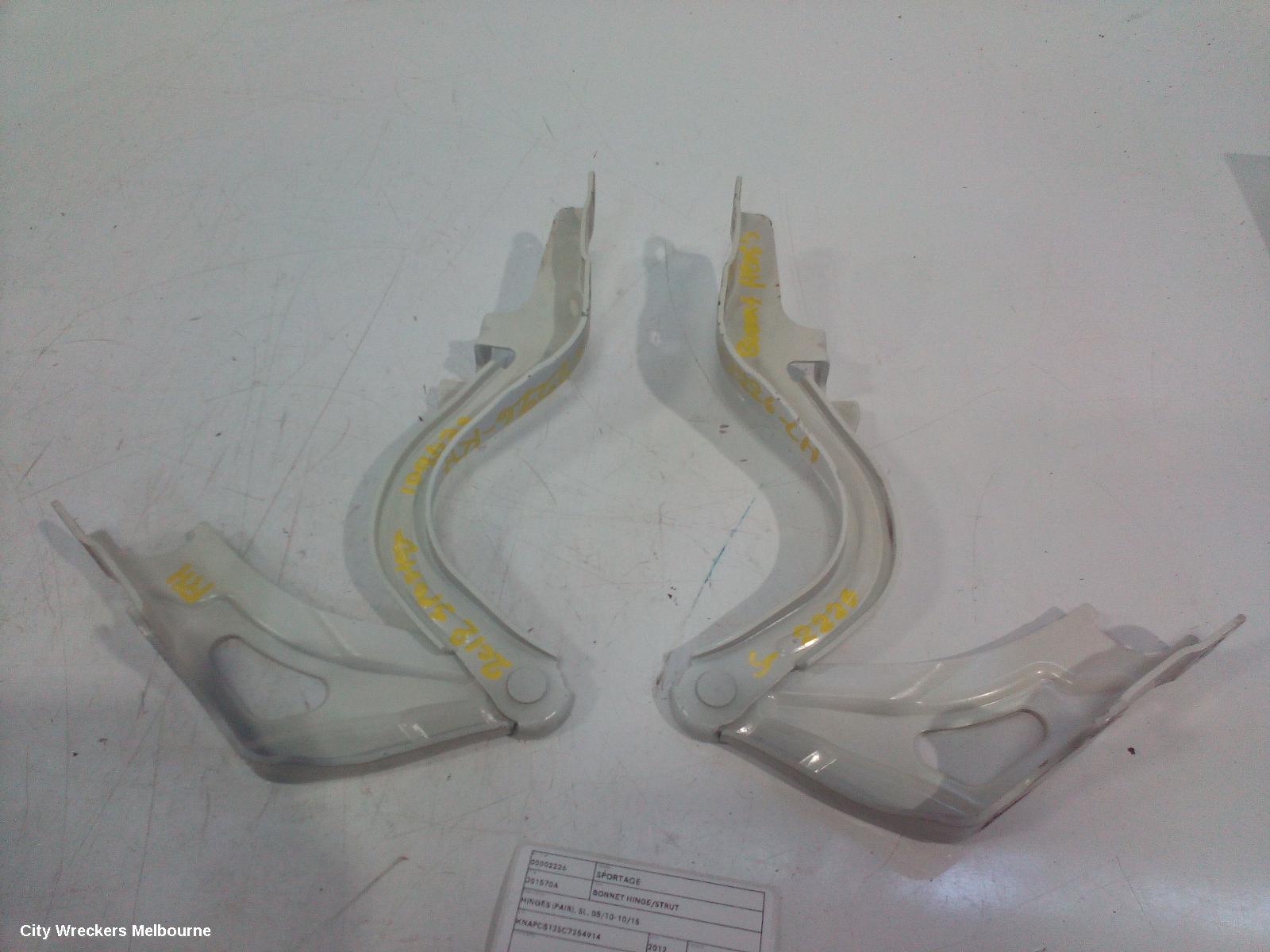 KIA SPORTAGE BONNET HINGE/STRUT, HINGES (PAIR), SL, 05/2010 - 10/2015 - Image 2