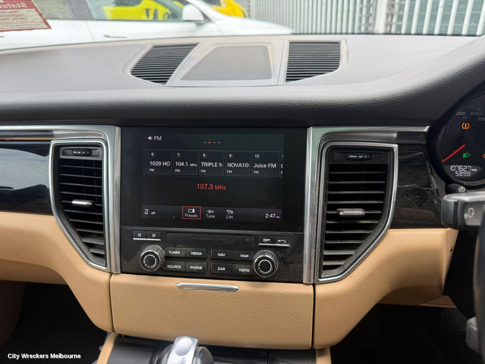 PORSCHE MACAN RADIO/CD/DVD/SAT/TV, DISPLAY UNIT, 7IN TOUCHSREEN, 95B, 06/2014 - 07/2018 - Image 3