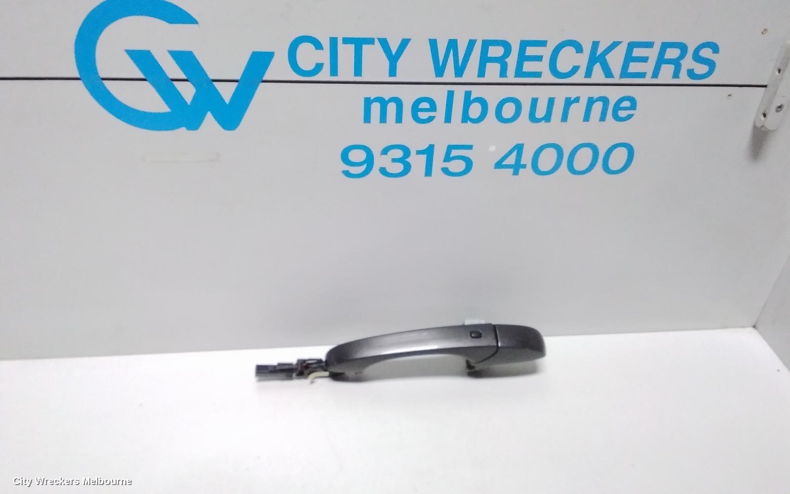 JEEP GRANDCHEROKEE DOOR HANDLE, OUTER, LH FRONT, COLOUR CODED, WK, 01/2011 - 02/2022 - Image 1