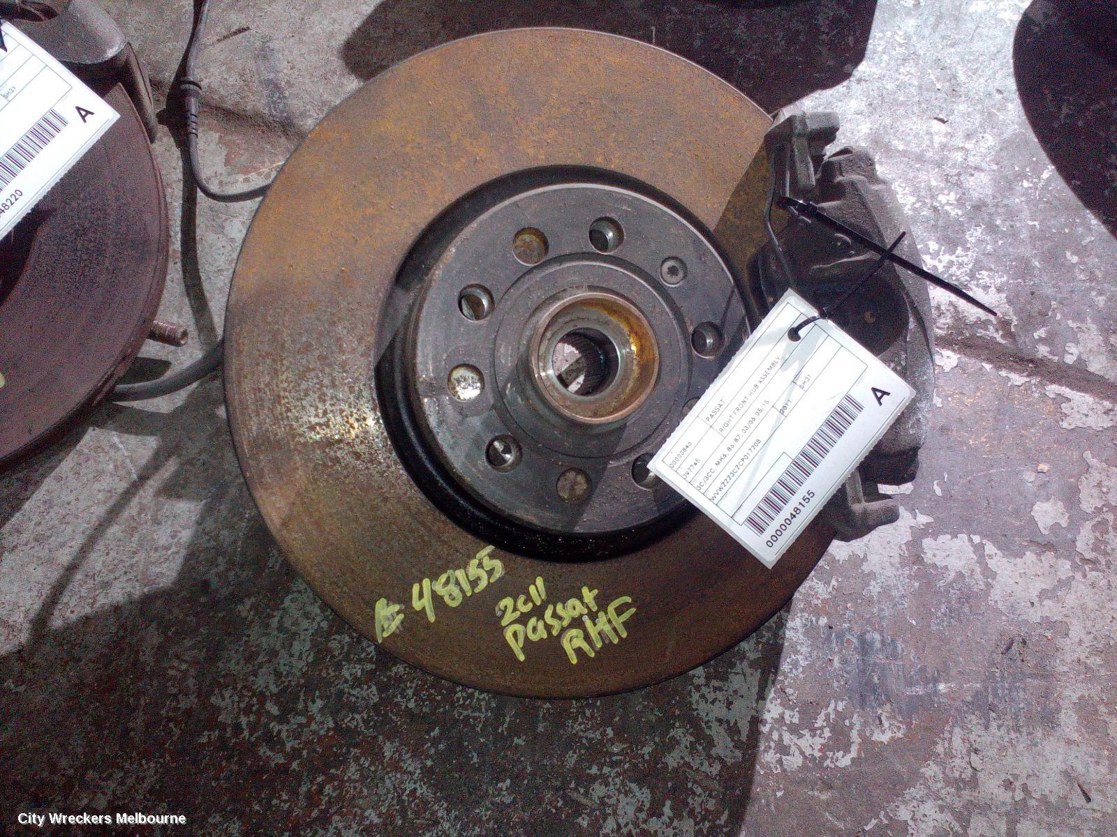 VOLKSWAGEN PASSAT RIGHT FRONT HUB ASSEMBLY, 3C/3CC, MK6, B6-B7, 03/2006 - 05/2015 - Image 1