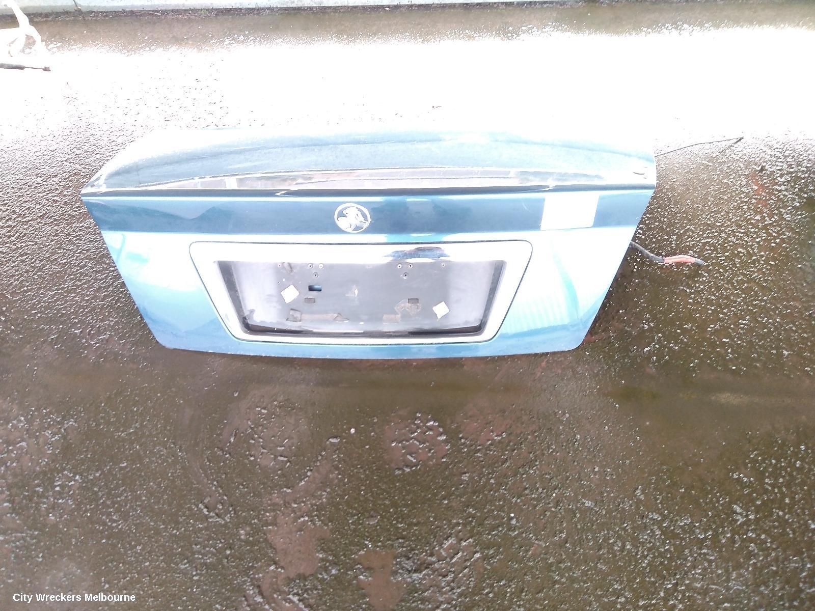 HOLDEN COMMODORE BOOTLID/TAILGATE, BOOTLID, VY1-VZ, NON SPOILER TYPE, 10/2002 - 09/2007 - Image 3