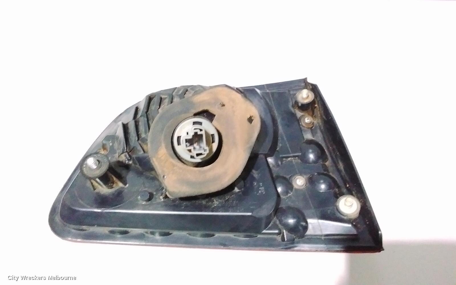 PEUGEOT 4007 REAR GARNISH, TAILGATE LAMP (RH SIDE), 10/2009 - 08/2013 - Image 3