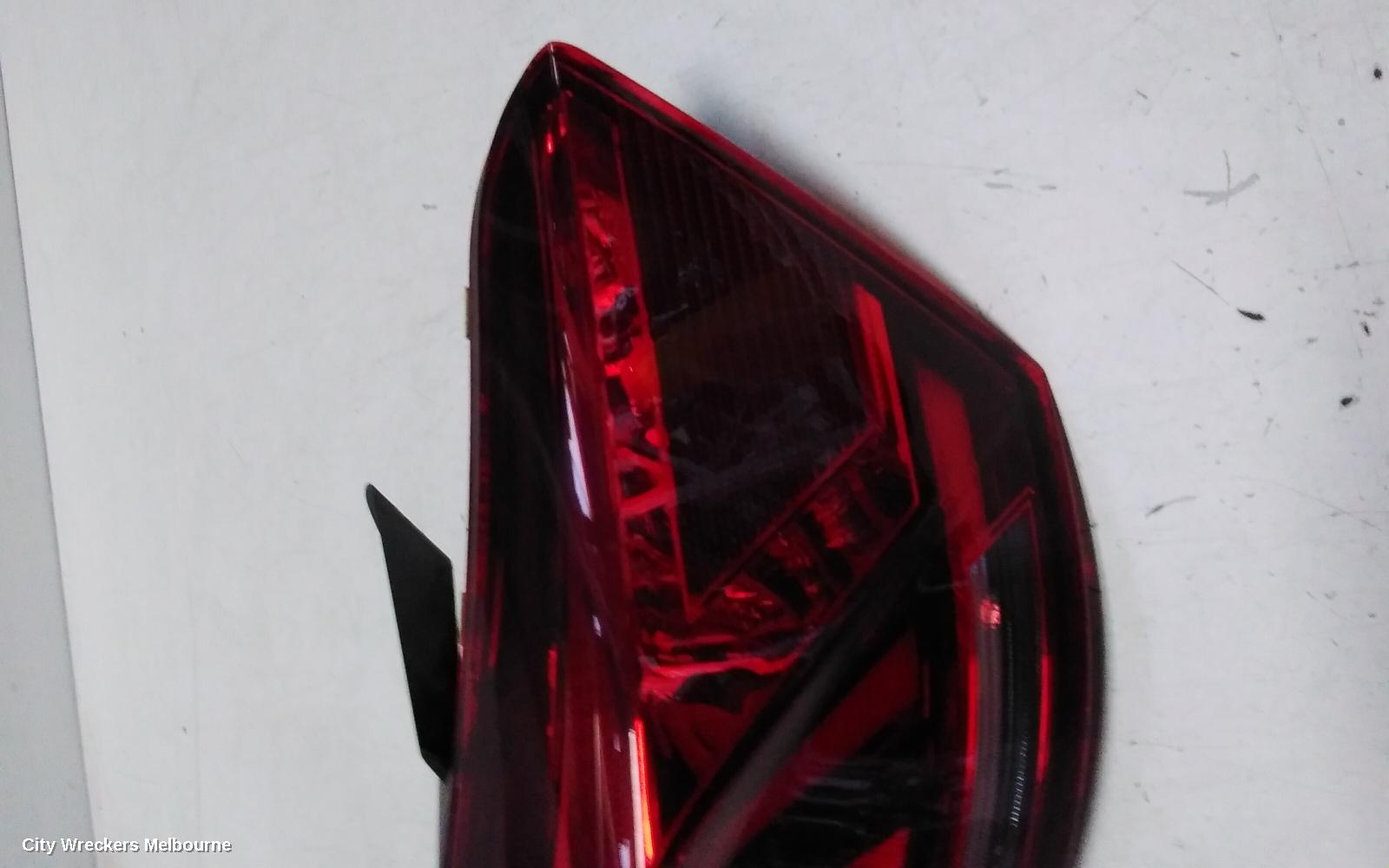 VOLKSWAGEN T-ROC RIGHT TAILLIGHT, A1, IN BODY, BLACK INSERT TYPE, 03/2020 - 07/2022 - Image 3